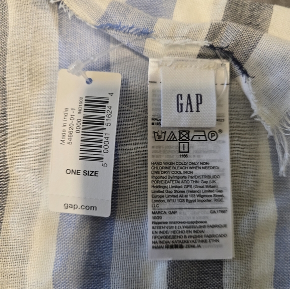 NEW Gap raw edged scarf - Picture 3 of 3